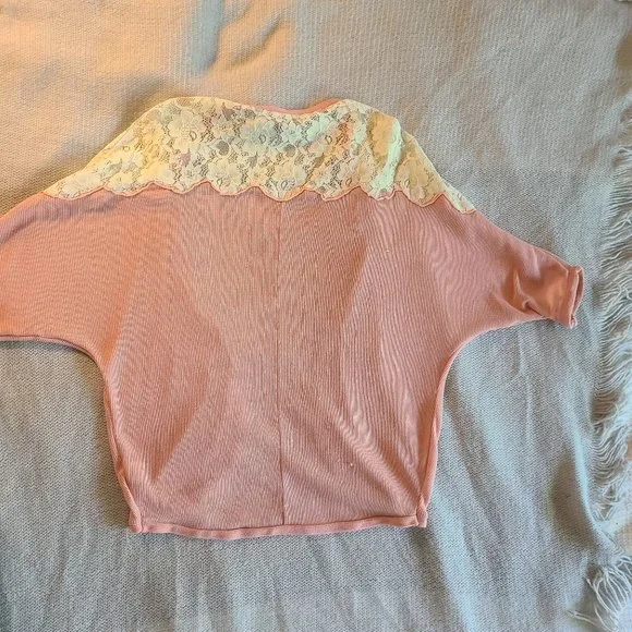 Pink Cardigan with lace accent - Picture 3 of 3